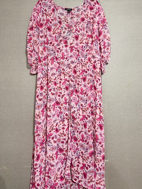 torrid Dresses & Skirts - Torrid Pink Floral V-Neck Maxi Dress